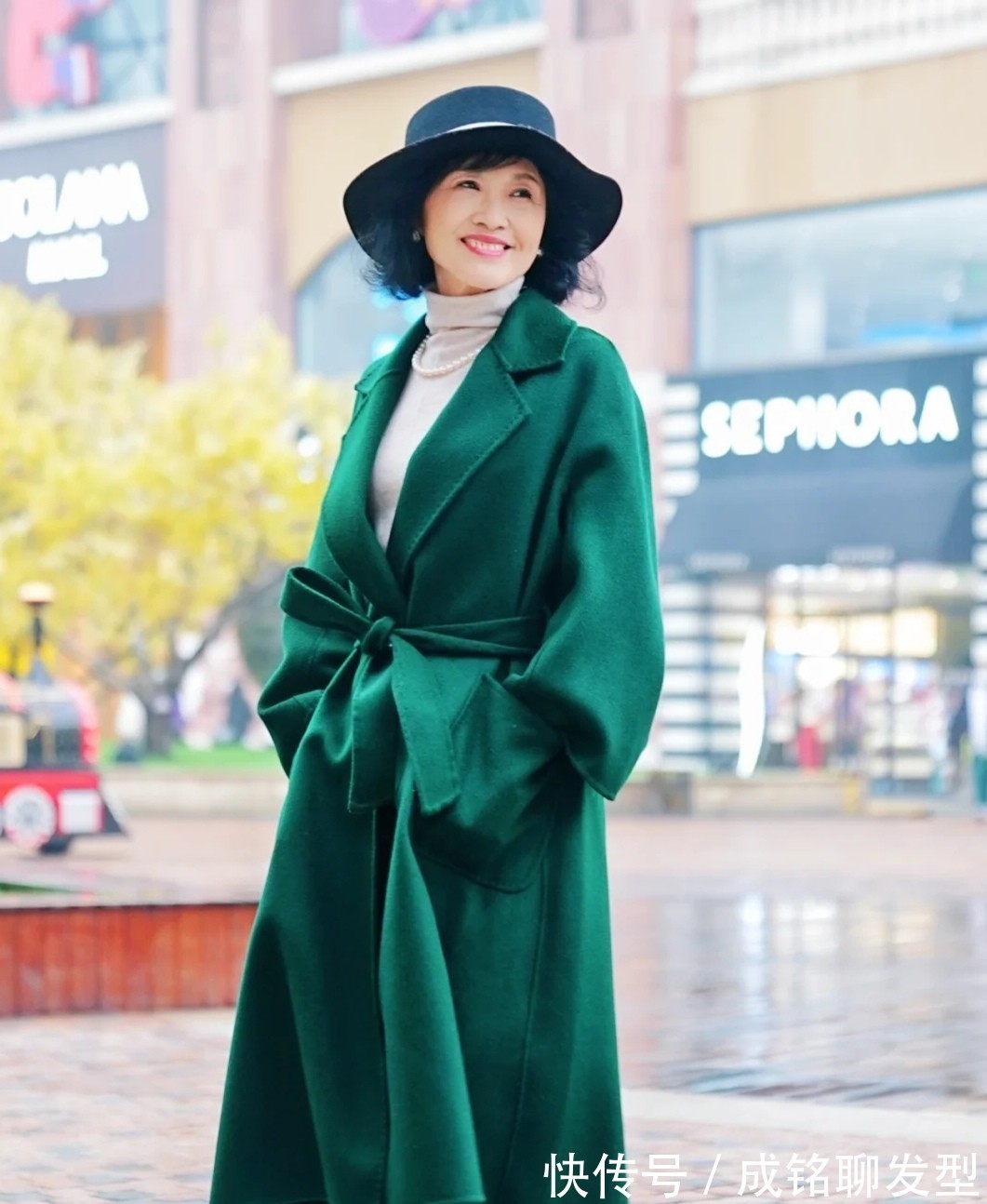 老年人 谁说老年人怎么打扮也没用,看看61岁的时尚奶奶,气质吊打年轻人