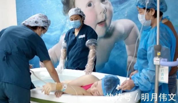 分娩|孕妈生娃姿势千百种,“横躺站跪”超乎想象涨知识,孕妈适合哪个