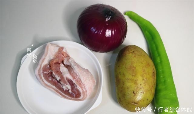  土豆炒着吃，搭配这3样，鲜香又开胃，炒一大盘不够吃