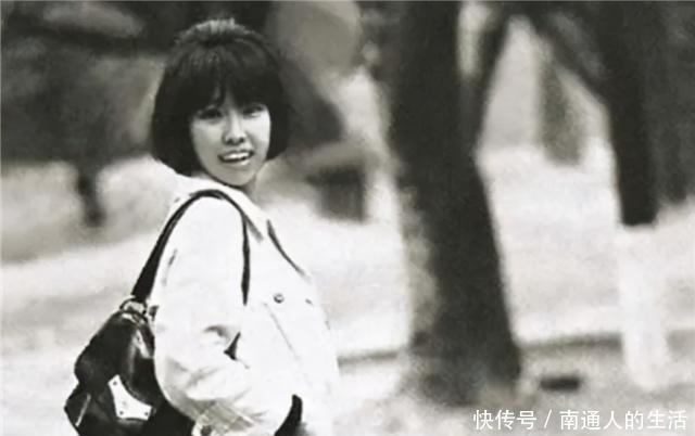 女人|《三毛传》：女人这一生，不读三毛，不懂独立