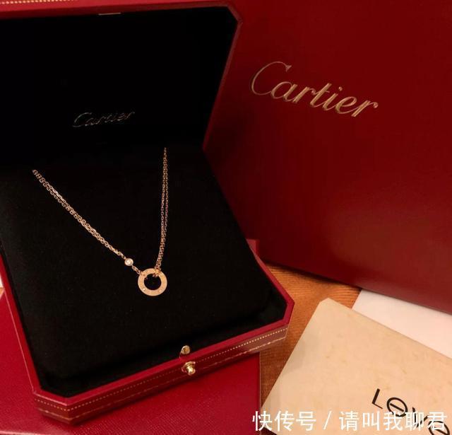 饰品|女生公认的大牌项链黑天鹅掉色严重，小蛮腰精致，蒂芙尼很抢手