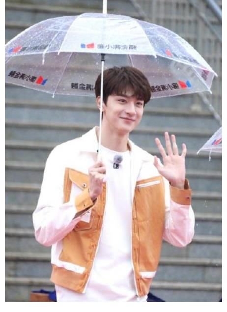 跑男|《跑男黄河2》路透曝光，女宾统一双马尾风格各异，baby造型垫底