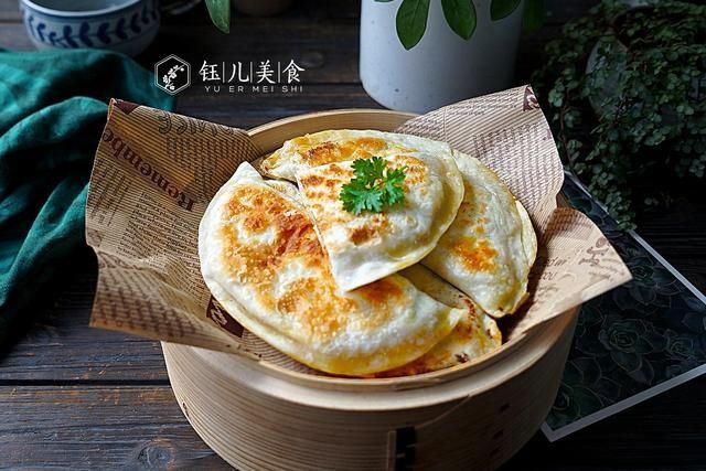 天冷了，盒子包这馅比韭菜盒子还要好吃，学会了自己在家就能做