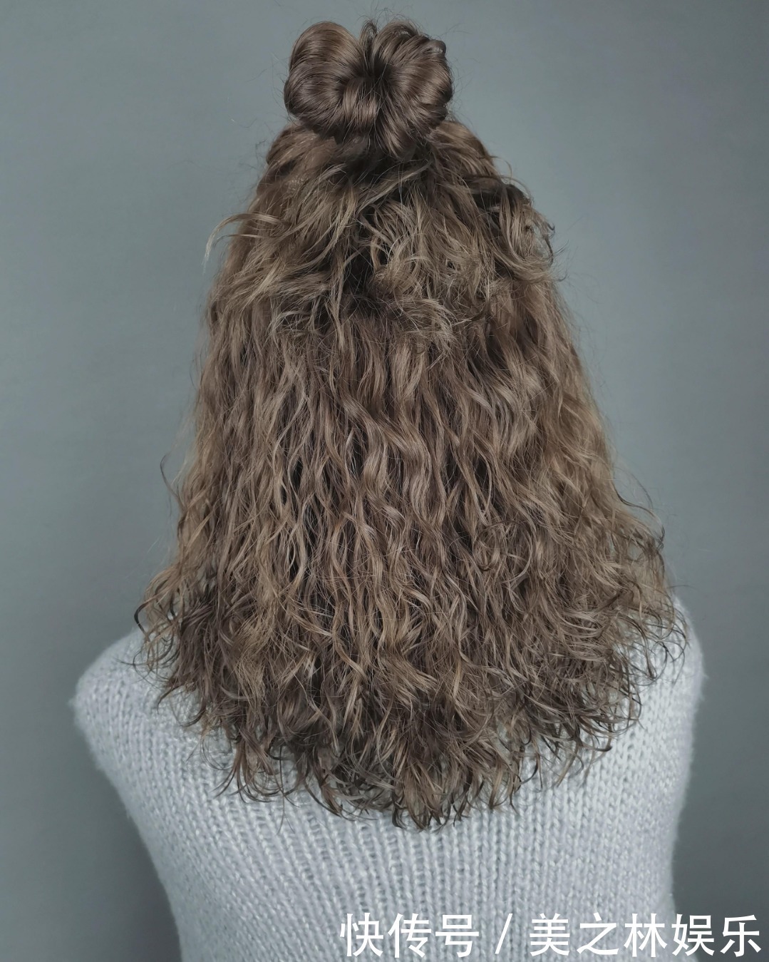 发型 秋冬女发别乱剪了,新时尚发型27款送给大家,无论长短都心动