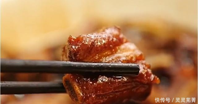 酥嫩红烧排骨的秘密是什么第二步就是答案,千万不要省略哟!