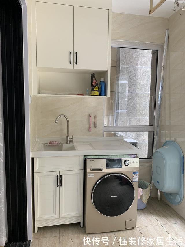 飘窗|简单装修的新房完工,就差软装布置,入户温馨大气,简约风很迷人