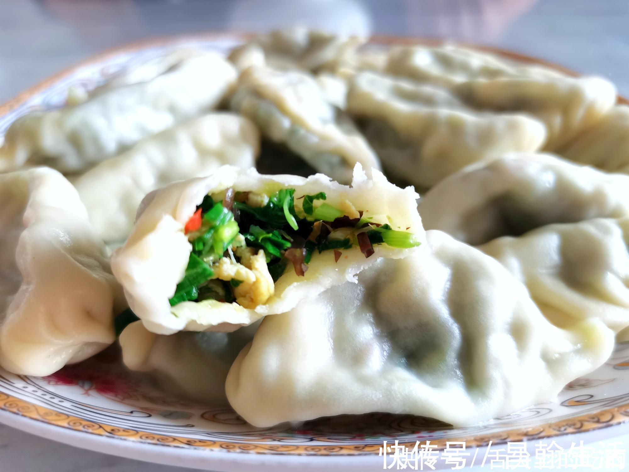 香菜|天冷多吃这个馅料的饺子,味道太鲜了,比吃肉还香,上桌就扫光