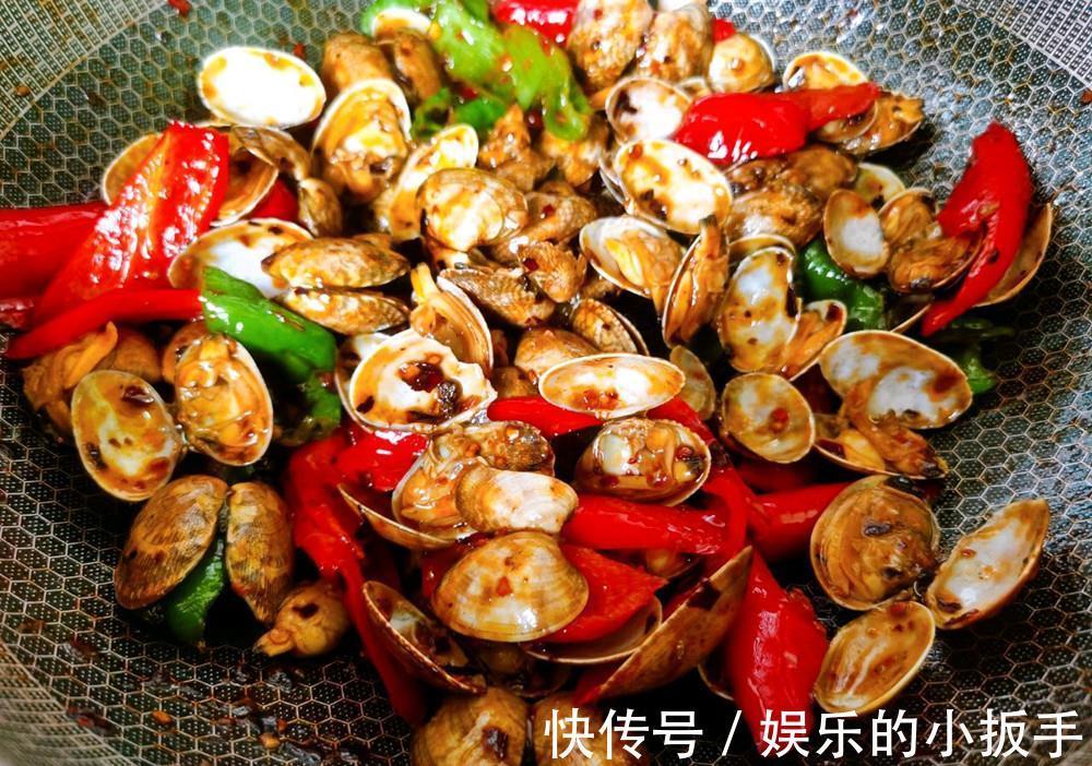 一滴滴水|炒花甲放水你就错了！教你一招，这样做比饭店还好吃