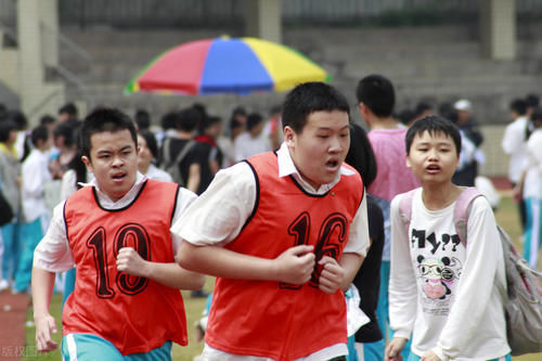 体育|还记得当年你在体育中考中的考试项目吗？关于体育中考改革你咋看