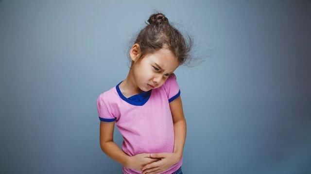 珠子|孩子狂喊肚子痛,并吐出无数绿色液体,检查结果让医生大惊失色