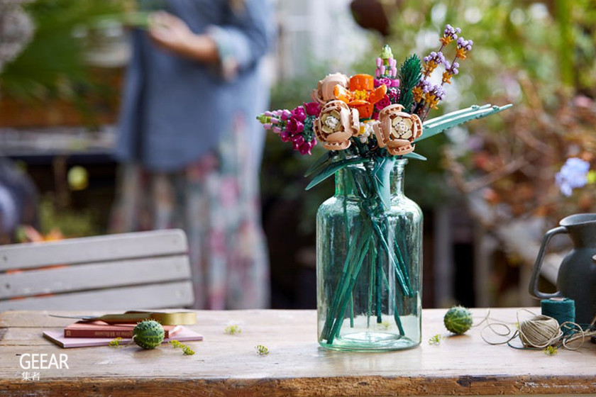 乐高首次推出植物系列,为居家摆设添上一束永不凋谢的花!