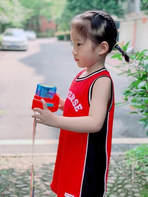 四岁女宝宝超洋气的短发发型，试试这几款，调皮又可爱