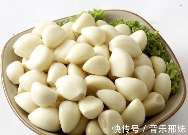 大蒜|肚子大得像孕妇只需一瓣大蒜,谁用谁瘦,水桶瞬变成A4腰