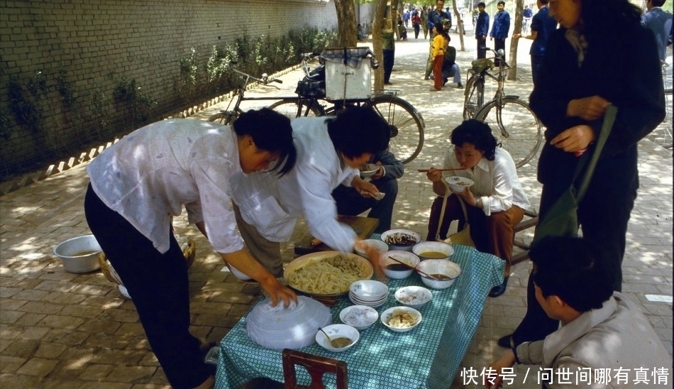 便宜|直击上世纪八十年代不穷不富日子舒坦，冰棒小吃干净又便宜