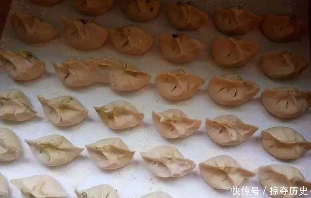 水饺这样包,简直与众不同,好吃到爆,一上桌就被抢光了!