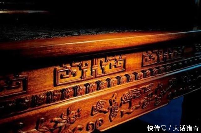当初捐出价值八亿的金丝楠木木屋的贫困户,如今成了什么模样