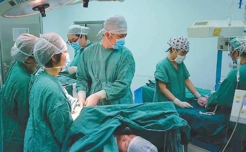 医生|妇产科的男医生为何更受青睐?原因很简单,优势体现在这4点