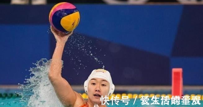 选手|愤怒!日本选手将中国运动员压在身下游泳,裁判竟视而不见