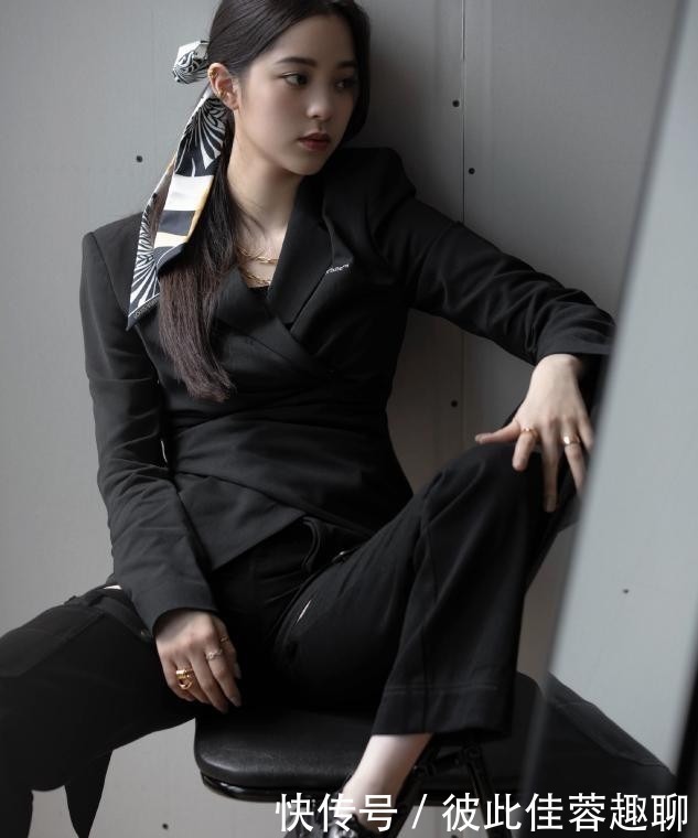 脸型 别再披头散发了!这4款“发型”才够美够撩人,总有一款适合你