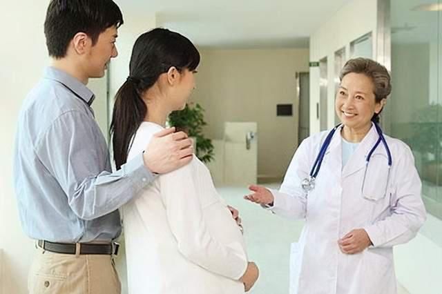 妈妈|孕妇产检时，为何专家不允许家属进去？看后理解了他们的一片苦心