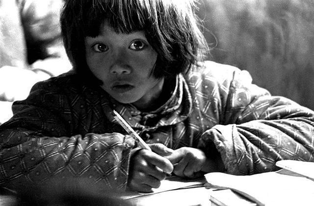 苏明娟|30年前,那个希望工程“大眼睛女孩”被国家大力培养后,现状如何?