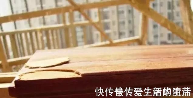 齐家敏敏|劣质地板充斥市场,5大作假手段让几万人上当!你家也被骗了吗
