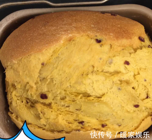 南瓜里加一个鸡蛋，不用烤箱、不用锅烙，简单一做，比面包还香