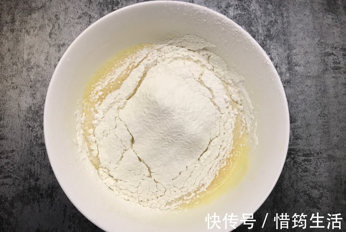 一日三餐|夏天，遇到此水果我从不还价，蛋白质是苹果10倍，孩子长个正需要