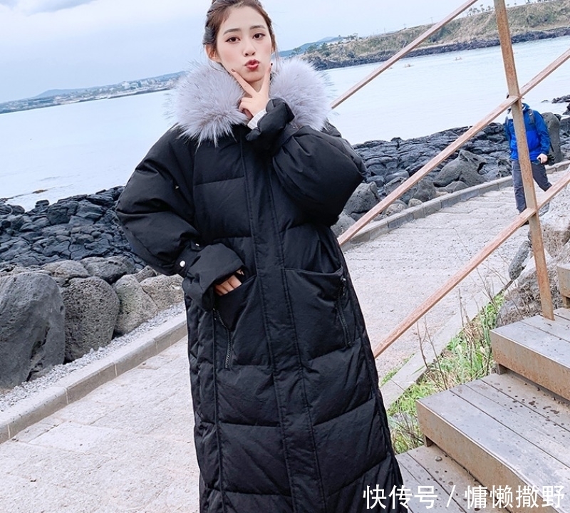 买下|再三建议:羽绒服就买下图这些款式,抗寒又有女人味,关键贼洋气