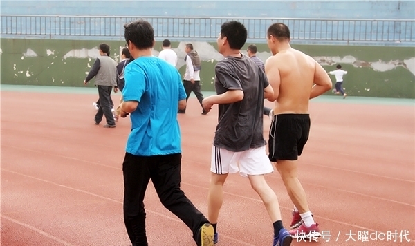 总感觉头上有虫子在爬？是怎么回事？真的有虫子么？