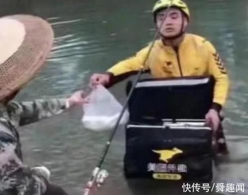 雨衣|奥特曼:看什么看?没看过人家穿雨衣?