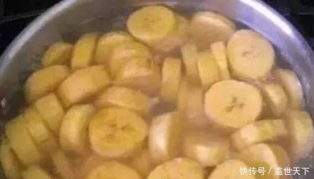 大肚子|香蕉和此物一起煮,大肚子平了,睡眠好了,给身体来个大扫除!