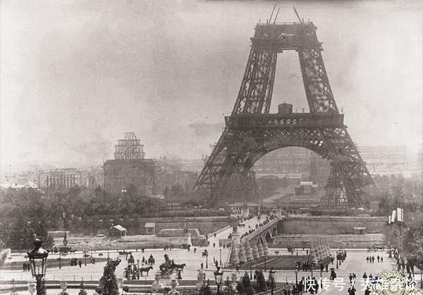 图六|一组罕见的历史老照片:图六肥猪赛大象,图九美女正在腿上画丝袜