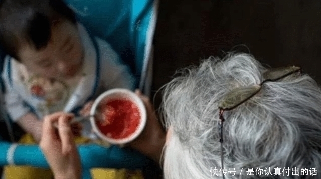 孩子|实拍中国姥姥的一天:全年无休比上班还累,为了女儿老人真是拼了