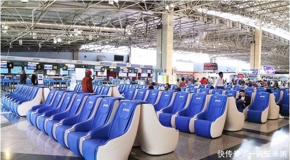 门道|车站的按摩椅没几个人付费,商家却稳赚不赔,背后有什么门道?