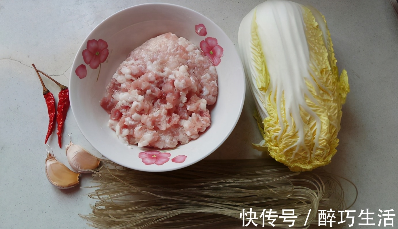 肉末|天热不想吃饭，做一道白菜炖粉条，开胃好吃，真下饭