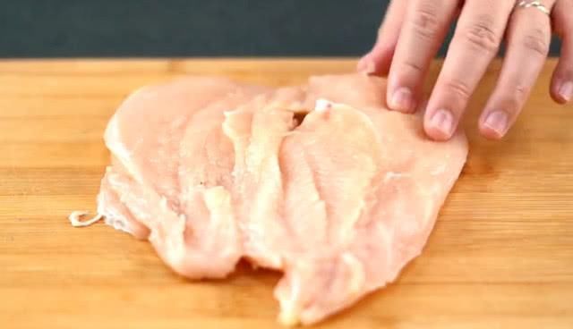 炸鸡排|只需要20元,吃上一大盆真正的“正新鸡排”,以后不用点外卖了