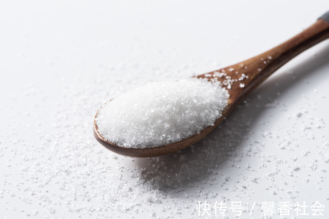 窍门|烀猪肉煮排骨，记住“3不放2窍门”，肉香味浓无腥味，瘦肉还不柴