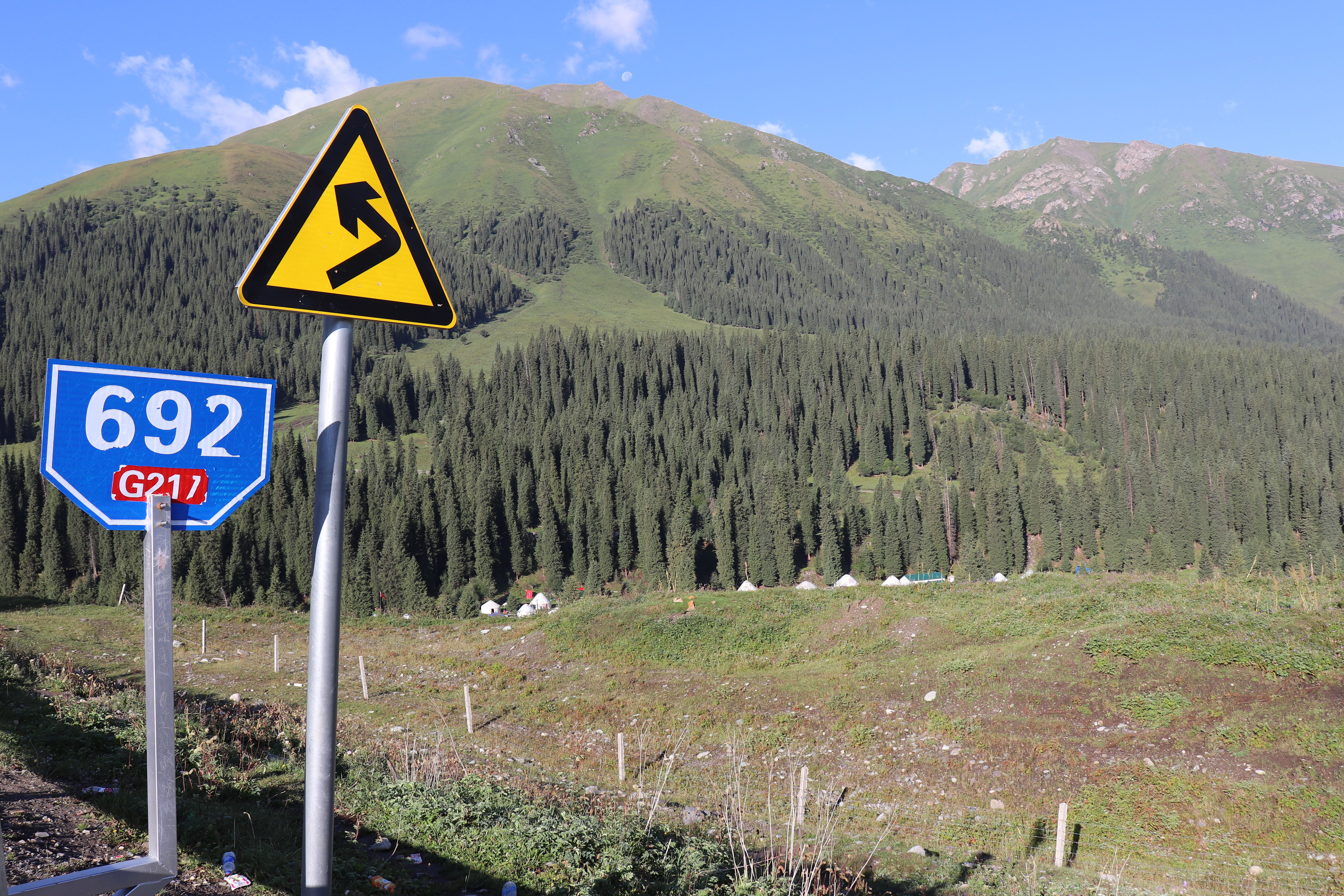 自驾独库公路，饱览天山风情