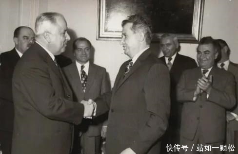 格鲁吉亚|格鲁吉亚被美国扶植西亚小国，落入政治圈套却成大国博弈牺牲品