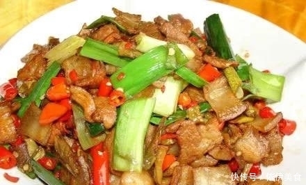 翻炒|回锅肉的家常做法 香而不腻 真是下饭