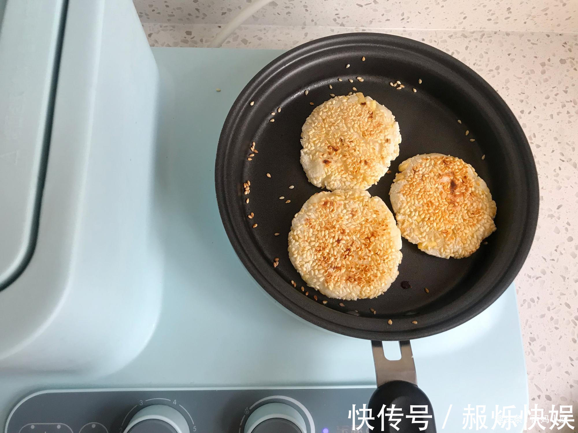 山药别再煮粥了,做成早餐饼,不加1滴水,补脾养胃,全家都爱吃