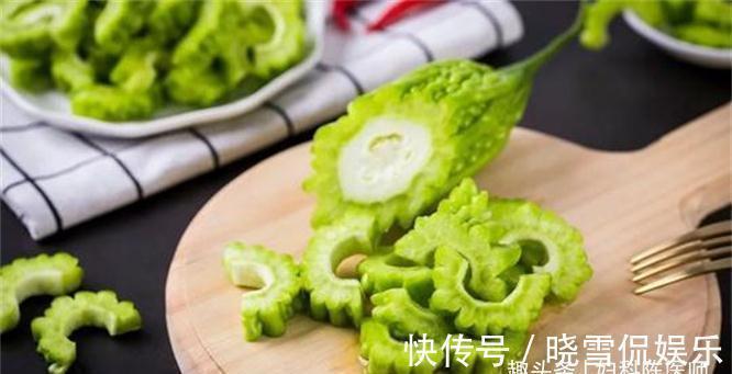 苦瓜味|女性担心老太快,可以多吃三种食物,美白护肤,越吃越年轻!