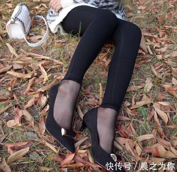 魅力 -俏丽的尖头高跟鞋,显现出秀美的美腿,尽显小女人魅力!