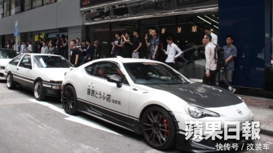 藤原拓海掉落山底遭受重伤 这个残忍的事实让无数车迷为之心碎 快资讯 藤原拓海掉落山底遭受重伤 这个残忍的事实让无数车迷为之心碎 快资讯