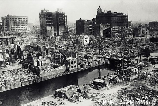 1923年关东大地震,东京一片废墟后日本