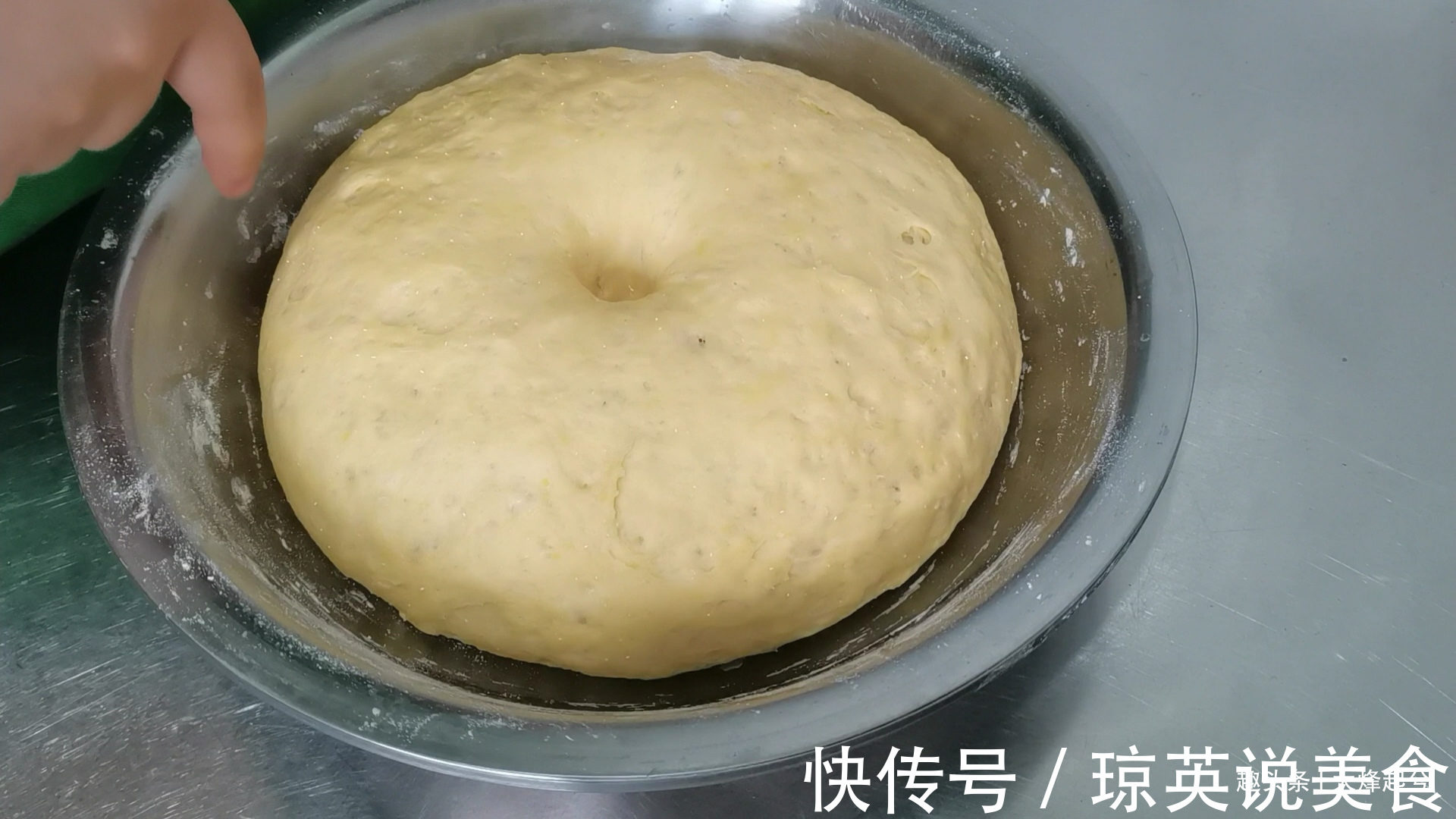 香酥馅饼的做法与技巧，教你在家做，金黄酥脆馅香软糯，简单易学