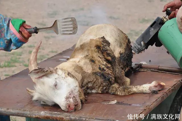 苏尼特式石头烤全羊——列入第五批自治区级非物质文化遗产名录