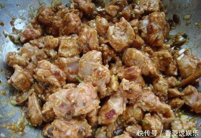 不要惊讶,它确实能包包子,而且比肉馅包子更香,还不腻人