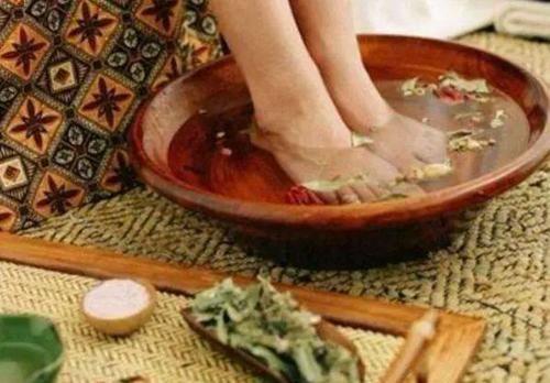 不是所有小腿抽筋都是缺钙，身体的这些问题也会引起抽筋，别忽视